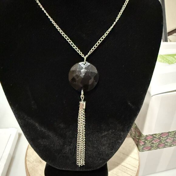 3/10 WOMENS NECKLACE - Picture 2 of 2